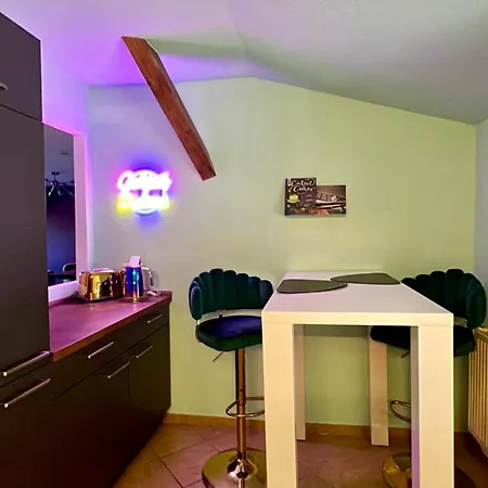 Hof27- Mansarde * Gross Eissel